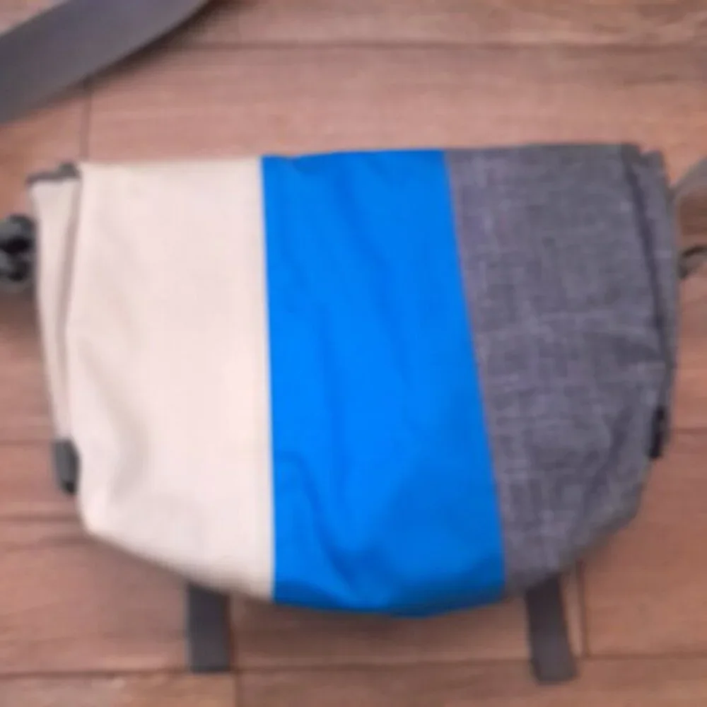 Timbuk2 Freestyle Plus Messenger Shoulder Bag Blue Gray cream grey crossbody‎
